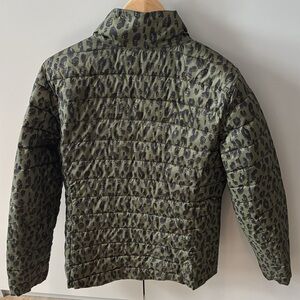 Old Navy Active Leopard Puffer Jacket